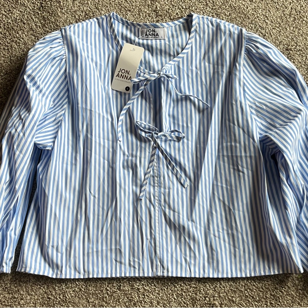 Blue and White Striped Cropped Blouse brand new size Small Jon & Anna
